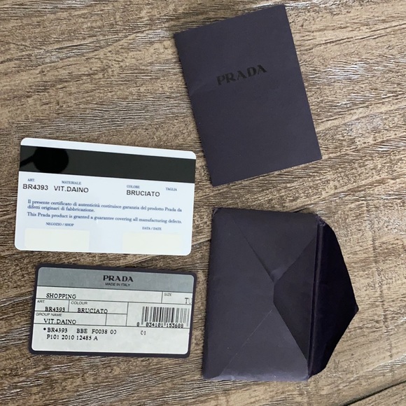 SOLD Prada Vit. Daino bag - Picture 2 of 16